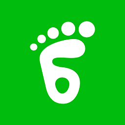 卡鲁索赛后接受Nick Gallo采访，杰威给尼克带上帽子和项链